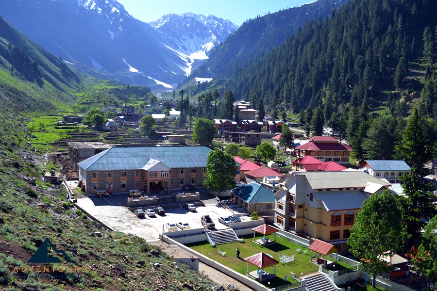 Himalayan Mountains & Karakoram Valleys