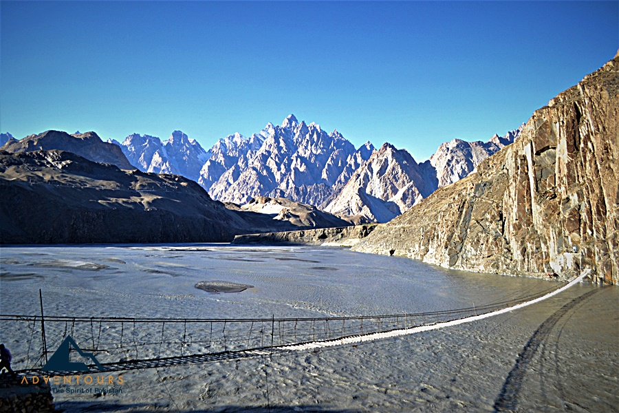 Himalayan Mountains & Karakoram Valleys