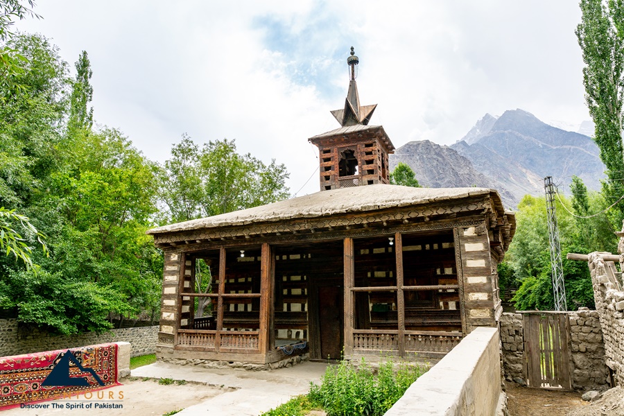 Kingdom of Baltistan via Kaghan