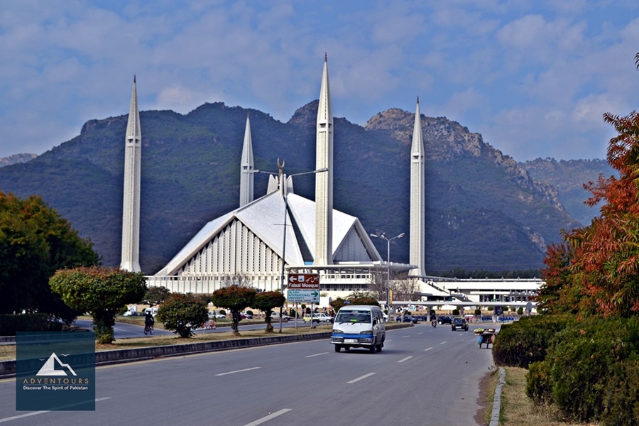 Karakoram Highway Autumn Voyage
